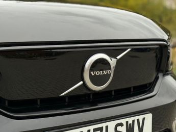 VOLVO XC40 Recharge Twin 78kWh SUV 5dr Electric Auto AWD (408 ps)
