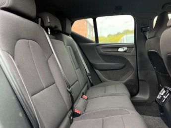 VOLVO XC40 Recharge Twin 78kWh SUV 5dr Electric Auto AWD (408 ps)