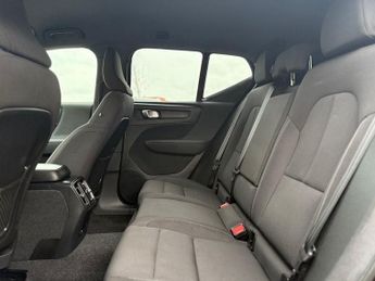 VOLVO XC40 Recharge Twin 78kWh SUV 5dr Electric Auto AWD (408 ps)