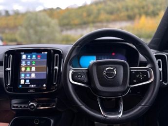 VOLVO XC40 Recharge Twin 78kWh SUV 5dr Electric Auto AWD (408 ps)