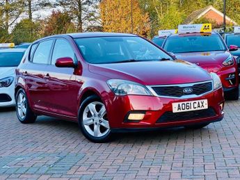 Kia Ceed 1.6 CRDi EcoDynamics 2 Hatchback 5dr Diesel Manual Euro 5 (s/s)
