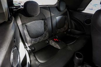 MINI CONVERTIBLE 1.5 Cooper Convertible 2dr Petrol Auto Euro 6 (s/s) (136 ps)