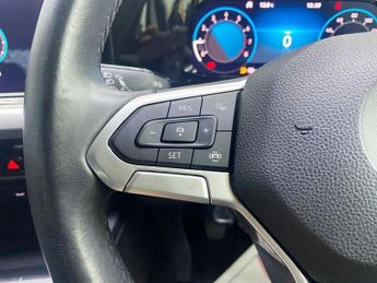 VOLKSWAGEN GOLF 1.5 TSI Life Hatchback 5dr Petrol Manual Euro 6 (s/s) (130 ps)