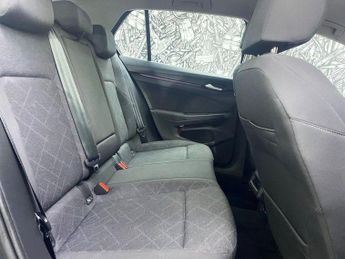 VOLKSWAGEN GOLF 1.5 TSI Life Hatchback 5dr Petrol Manual Euro 6 (s/s) (130 ps)