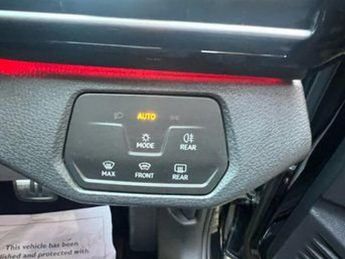 VOLKSWAGEN ID.4 Pro Performance 77kWh Life SUV 5dr Electric Auto (204 ps)