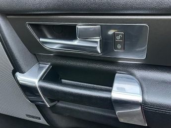 LAND ROVER DISCOVERY 4 3.0 SD V6 XS SUV 5dr Diesel Auto 4WD Euro 5 (255 bhp)