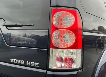 LAND ROVER DISCOVERY 4 3.0 SD V6 HSE SUV 5dr Diesel Auto 4WD Euro 5 (255 bhp)