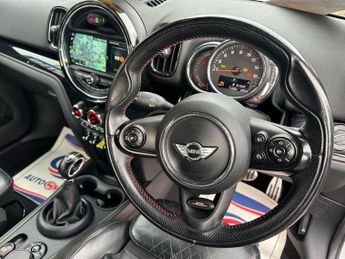 MINI COUNTRYMAN 1.5 7.6kWh Cooper SE SUV 5dr Petrol Plug-in Hybrid Auto ALL4 Eur