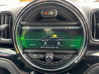 MINI COUNTRYMAN 1.5 7.6kWh Cooper SE SUV 5dr Petrol Plug-in Hybrid Auto ALL4 Eur