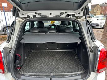 MINI COUNTRYMAN 1.5 7.6kWh Cooper SE SUV 5dr Petrol Plug-in Hybrid Auto ALL4 Eur