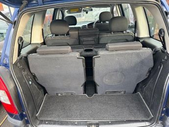 VAUXHALL ZAFIRA 1.6i 16v Life MPV 5dr Petrol Manual (180 g/km, 99 bhp)