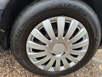 VAUXHALL ZAFIRA 1.6i 16v Life MPV 5dr Petrol Manual (180 g/km, 99 bhp)