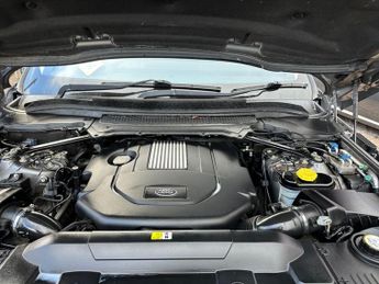 LAND ROVER RANGE ROVER SPORT 3.0 SD V6 Autobiography Dynamic SUV 5dr Diesel Auto 4WD Euro 5 (