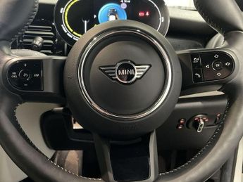 MINI Electric Hatch Cooper SE 32.6kWh Level 3 Hatchback 3dr Electric Auto (184 ps)