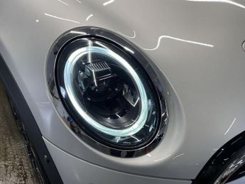 MINI Electric Hatch Cooper SE 32.6kWh Level 3 Hatchback 3dr Electric Auto (184 ps)