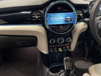 MINI Electric Hatch Cooper SE 32.6kWh Level 3 Hatchback 3dr Electric Auto (184 ps)