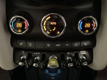 MINI Electric Hatch Cooper SE 32.6kWh Level 3 Hatchback 3dr Electric Auto (184 ps)