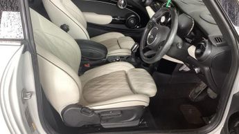 MINI Electric Hatch Cooper SE 32.6kWh Level 3 Hatchback 3dr Electric Auto (184 ps)