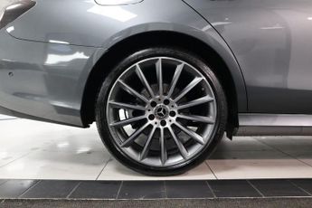 MERCEDES-BENZ E-CLASS 2.0 E220d AMG Line (Premium) Saloon 4dr Diesel G-Tronic+ 4MATIC 