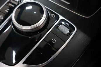 MERCEDES-BENZ E-CLASS 2.0 E220d AMG Line (Premium) Saloon 4dr Diesel G-Tronic+ 4MATIC 