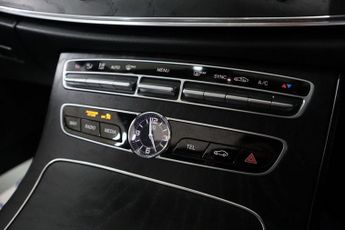 MERCEDES-BENZ E-CLASS 2.0 E220d AMG Line (Premium) Saloon 4dr Diesel G-Tronic+ 4MATIC 