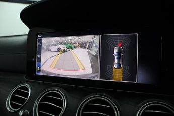 MERCEDES-BENZ E-CLASS 2.0 E220d AMG Line (Premium) Saloon 4dr Diesel G-Tronic+ 4MATIC 