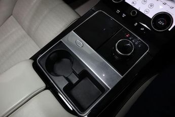 LAND ROVER RANGE ROVER VELAR 3.0 D300 R-Dynamic HSE SUV 5dr Diesel Auto 4WD Euro 6 (s/s) (300