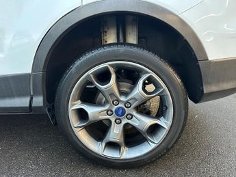 FORD KUGA 2.0 TDCi Titanium SUV 5dr Diesel Manual 2WD Euro 5 (140 ps)