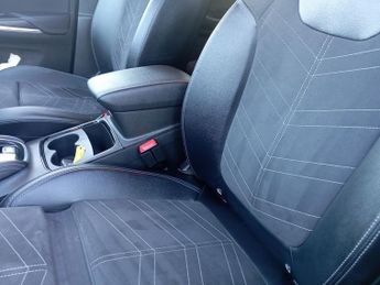 VAUXHALL GRANDLAND 1.5 Turbo D Ultimate SUV 5dr Diesel Auto Euro 6 (s/s) (130 ps)