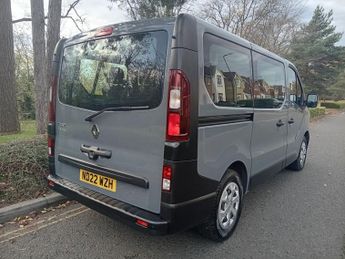 RENAULT TRAFIC 2.0 dCi SL28 Business Minibus 5dr Diesel EDC L1 H1 Euro 6 (s/s) 