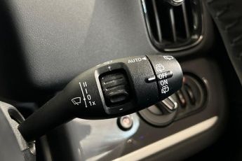 MINI COUNTRYMAN 1.5 7.6kWh Cooper SE Classic SUV 5dr Petrol Plug-in Hybrid Auto 