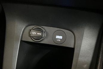 HYUNDAI IONIQ 5 73kWh Premium Hatchback 5dr Electric Auto (217 ps) Parking Guida