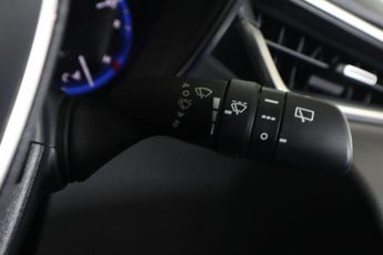 TOYOTA COROLLA 1.8 VVT-h Icon Tech Touring Sports CVT Euro 6 (s/s) 5dr