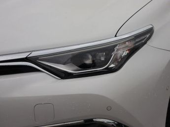 TOYOTA AURIS 1.8 VVT-h Excel Hatchback 5dr Petrol Hybrid CVT Euro 6 (s/s) (13