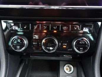 SKODA SUPERB 2.0 TDI SE L Estate 5dr Diesel DSG Euro 6 (s/s) (150 ps)