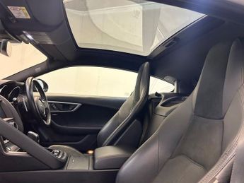 JAGUAR F-TYPE 2.0i GPF R-Dynamic Coupe 2dr Petrol Auto Euro 6 (s/s) (300 ps)