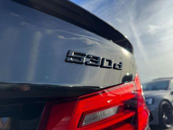 BMW 5 SERIES 3.0 530d M Sport Saloon 4dr Diesel Auto Euro 6 (s/s) (265 ps) * 