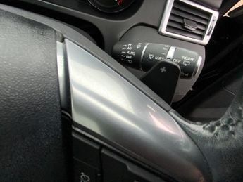 LAND ROVER DISCOVERY SPORT 2.0 TD4 HSE Black SUV 5dr Diesel Auto 4WD Euro 6 (s/s) (180 ps)