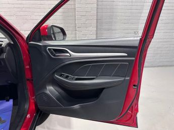 MG MG ZS 44.5kWh Exclusive SUV 5dr Electric Auto (143 ps)