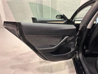 TESLA Model 3 (Dual Motor) Long Range Saloon 4dr Electric Auto 4WDE (346 ps)