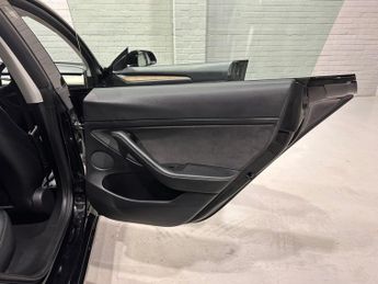 TESLA Model 3 (Dual Motor) Long Range Saloon 4dr Electric Auto 4WDE (346 ps)