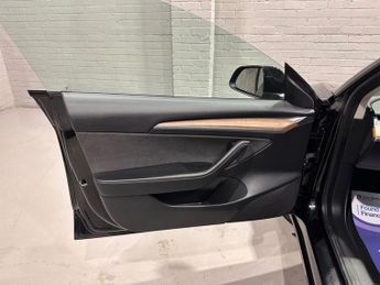 TESLA Model 3 (Dual Motor) Long Range Saloon 4dr Electric Auto 4WDE (346 ps)