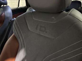 VOLKSWAGEN ID.4 Pro Performance 77kWh 1ST Edition SUV 5dr Electric Auto (204 ps)