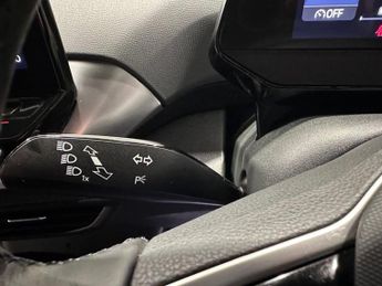 VOLKSWAGEN ID.4 Pro Performance 77kWh 1ST Edition SUV 5dr Electric Auto (204 ps)