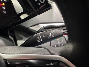 VOLKSWAGEN ID.4 Pro Performance 77kWh 1ST Edition SUV 5dr Electric Auto (204 ps)