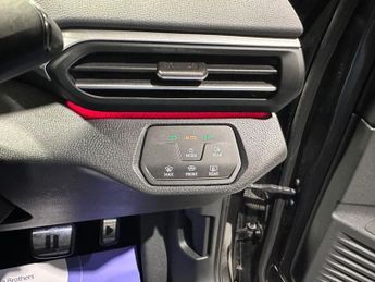 VOLKSWAGEN ID.4 Pro Performance 77kWh 1ST Edition SUV 5dr Electric Auto (204 ps)