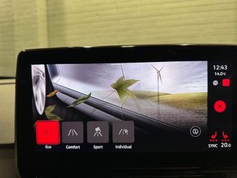 VOLKSWAGEN ID.4 Pro Performance 77kWh 1ST Edition SUV 5dr Electric Auto (204 ps)