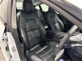 TESLA Model 3 (Dual Motor) Long Range Saloon 4dr Electric Auto 4WDE (346 ps)