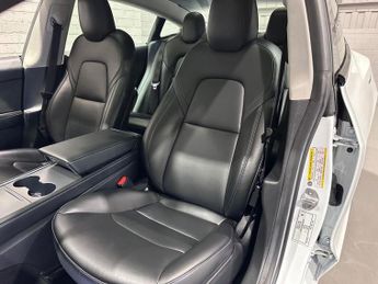 TESLA Model 3 (Dual Motor) Long Range Saloon 4dr Electric Auto 4WDE (346 ps)