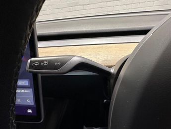 TESLA Model 3 (Dual Motor) Long Range Saloon 4dr Electric Auto 4WDE (346 ps)